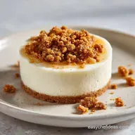 Apple Crisp Cheesecake: Velvety and Golden