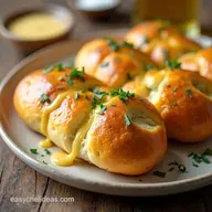 Cheesy Garlic PullApart Bread Weekend Snacks Sorted