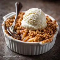 Cinnamon Apple Crisp: The Classic Recipe with an Ultra-Crunchy Oat Topping