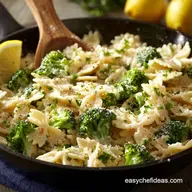 One Pot Pasta and Broccoli: Creamy Lemon-Garlic 30-Minute Dinner
