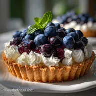 Super Light Blueberry Cream Pie: Velvety