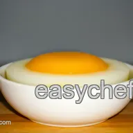 Perfect Soft Boiled Egg: Runny Yolk in Minutes!