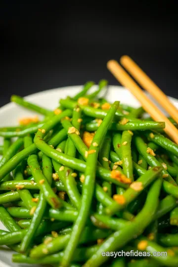 Garlicky Green Beans with Soy-Ginger Sauce presentation